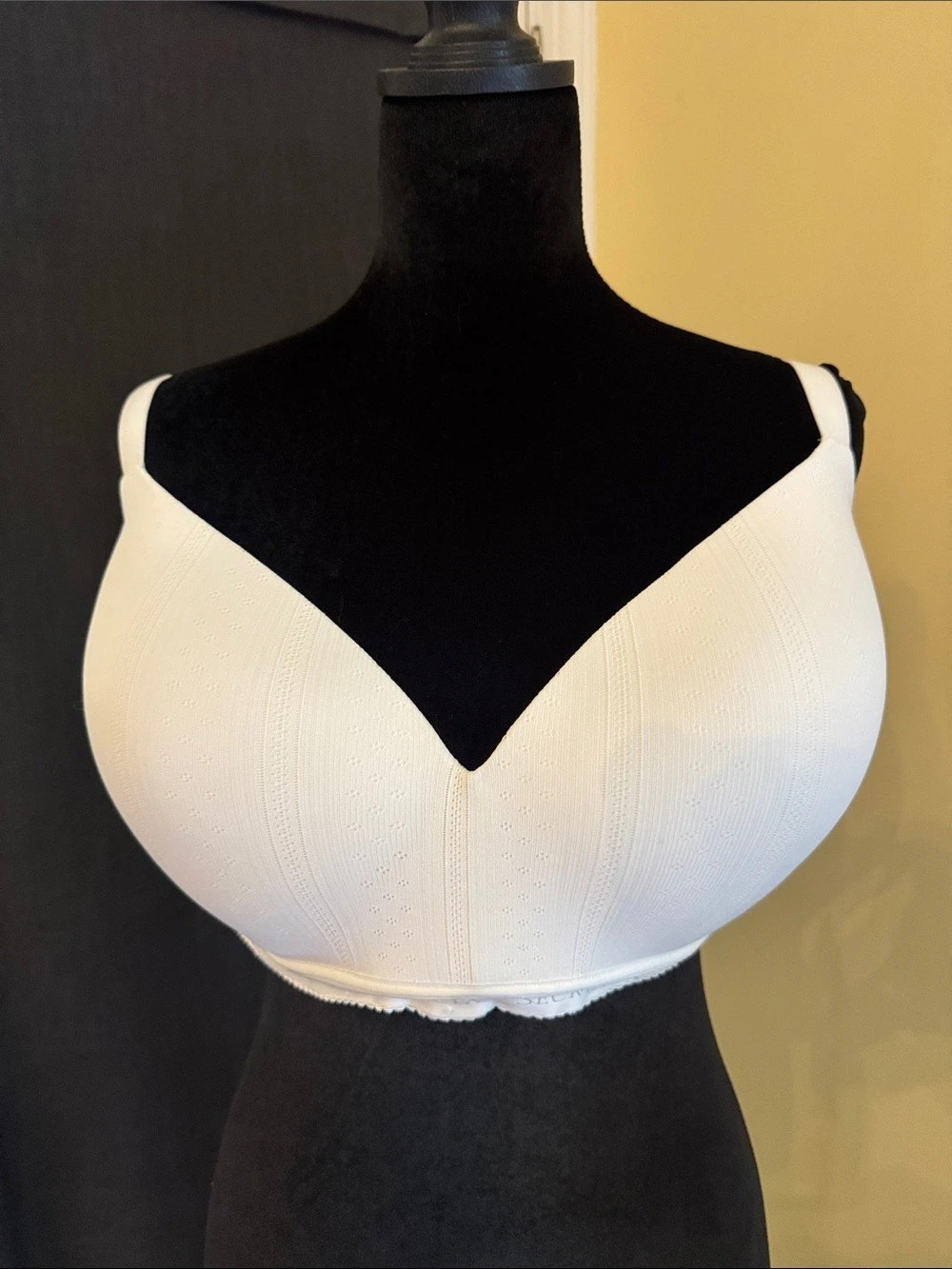 Victoria's Secret White Bra Like New